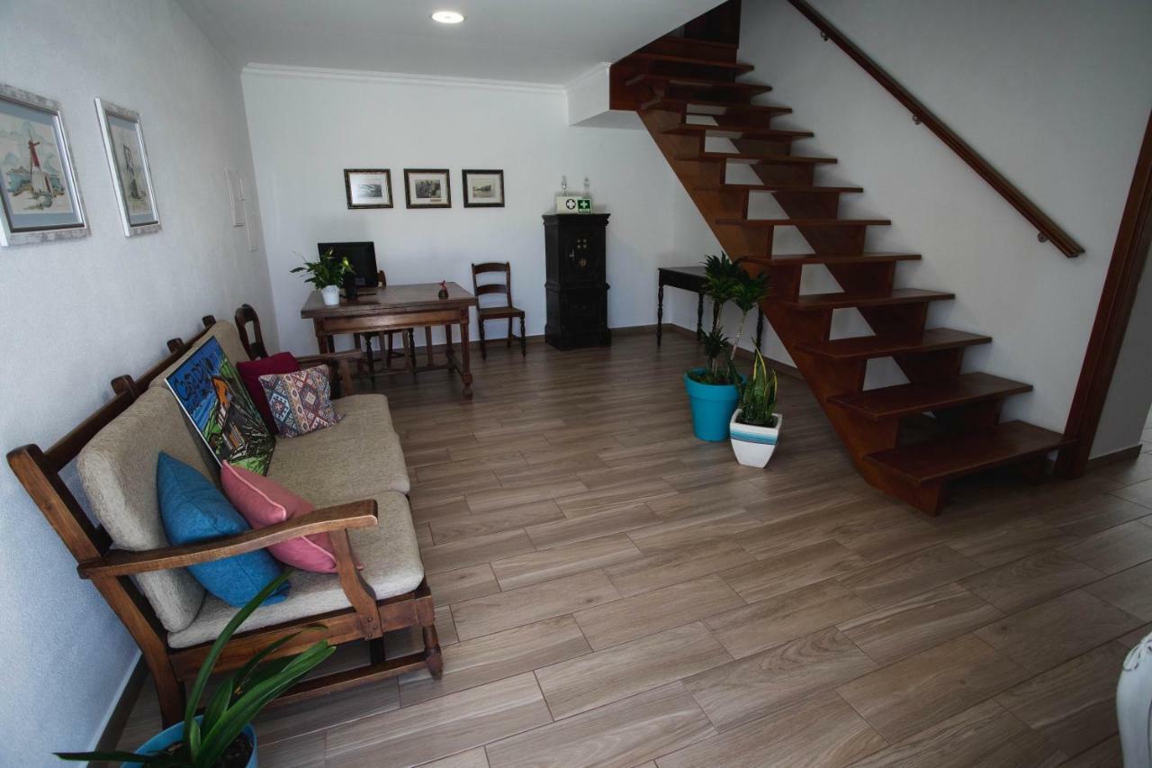 Casa D'Avo Guesthouse And Apartment Urzelina Esterno foto